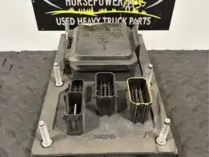 Used 2018 PETERBILT 579 Fuse Box (Stock #18090)) Part Image
