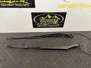 Used 2018 PETERBILT 579 Wiper Arm (Stock #17830)) Part Image