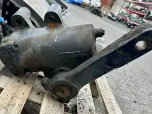 Used 2006 FREIGHTLINER Steering Gear (Stock #13641)) Part Image
