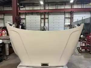 Used 2016 FREIGHTLINER Cascadia Hood (Stock #12610)) Part Image