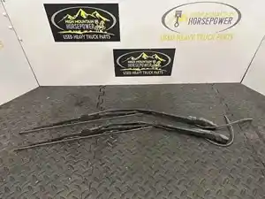 Used 2016 FREIGHTLINER Cascadia Wiper Arm (Stock #8944)) Part Image