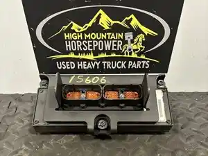 Used 2017 PETERBILT Chassis Control Module (Stock #14832)) Part Image