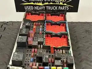 Used 2023 KENWORTH T880 Fuse Box (Stock #16199)) Part Image