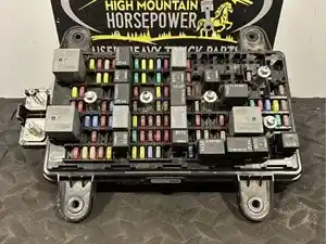Used 2026 VOLVO TRUCK VNL Fuse Box (Stock #17473)) Part Image