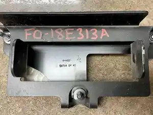 Used 2015 KENWORTH T680 Bracket (Stock #16180)) Part Image