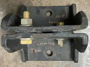 Used Engine Mount (Stock #16521)) Part Image