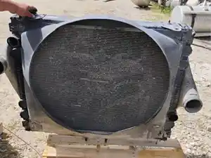 Used 2001 Freightliner Century Class Radiator (Stock #175)) Part Image