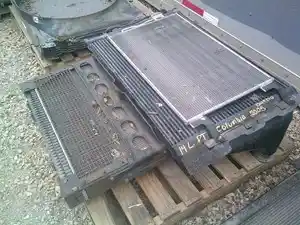 Used 2005 Freightliner COLUMBIA Cooling Assembly (Stock #25)) Part Image