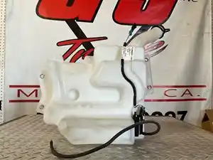 New 2022 Peterbilt Windshield Washer Reservoir (Stock #GJM-R86-1014)) Part Image