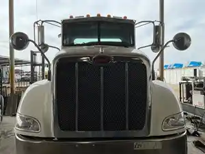 Used 2012 Peterbilt 384 Hood (Stock #GJM-CD160693-3)) Part Image