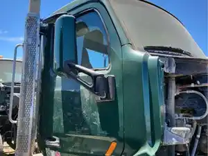 Used 2015 Peterbilt 579 Cab Image