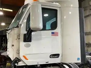 Used 2020 Peterbilt 579 Cab Image