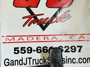 Used 2022 Kenworth T680 Mirror Image