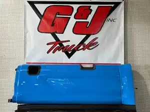 Used 2022 Peterbilt 579 Tank Fairing (Stock #GJM-A33-6028-22201735)) Part Image