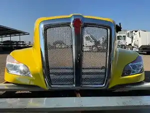 Used 2024 Kenworth T680 Hood Image