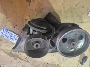 Used 1995 International 7.3 DIESEL Steering Pump Image