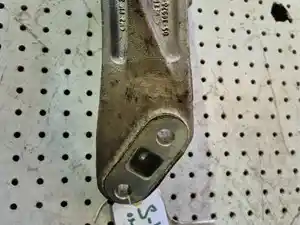 Used Freightliner Cascadia Bracket Image