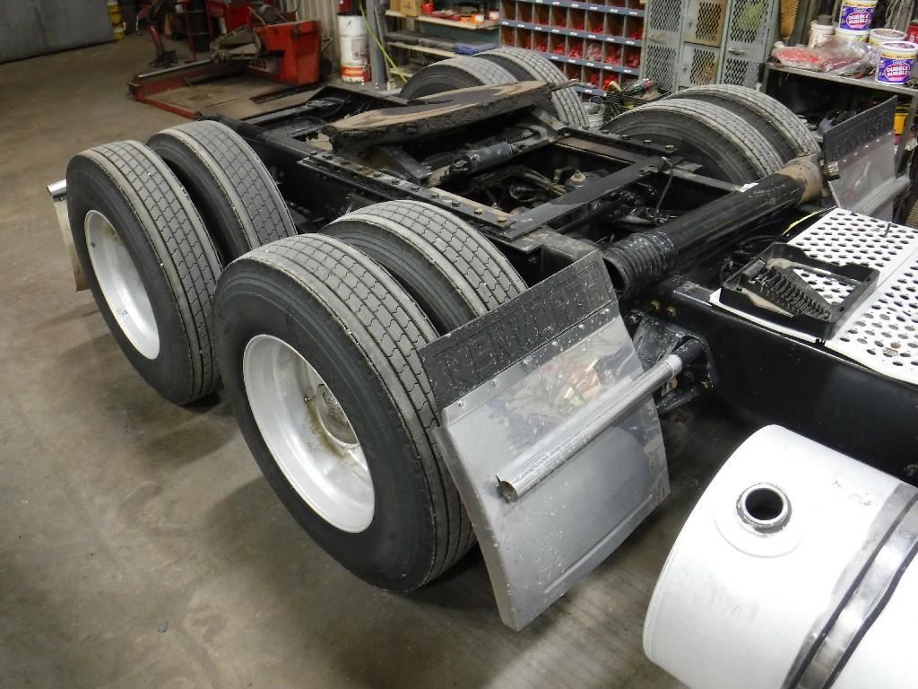 2015 EATON DSP40 (Stock 274556) Axle Housings (Rear) TPI