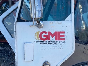 Used 1996 Peterbilt 320 Door (Stock #DO-1052)) Part Image