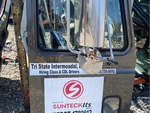 Used 2002 Mack CH612 Door (Stock #DO-1086)) Part Image