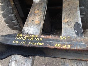 Used 2009 International PROSTAR Front Axle, Complete (Stock #FA-2184)) Part Image