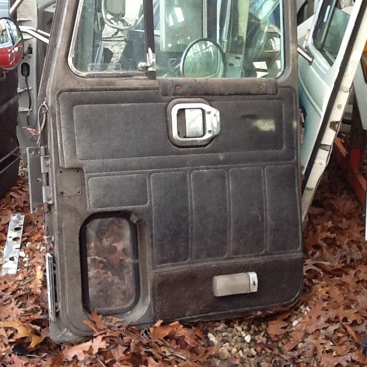 Mack CH (Stock DO0424) Doors TPI
