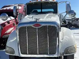 Used 2012 Peterbilt 386 Hood Image