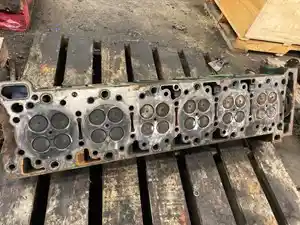 Used Detroit DD15 Head Image