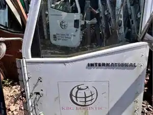 Used 2006 International 9200 Door (Stock #192)) Part Image