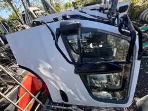Used 2008 Mitsubishi FE Door (Stock #324)) Part Image