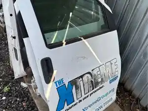 Used 2009 GMC C6500 Door (Stock #93)) Part Image
