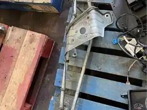 Used 2015 Volvo VNL Wiper Arm (Stock #063/2025-7)) Part Image