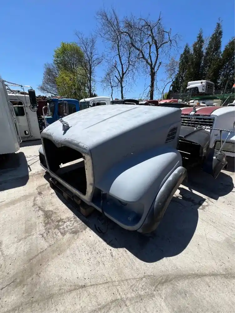 Used Universal Mack GRANITE Hood for sale | Bellport New