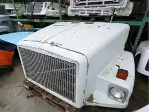 Used Universal VolvoWhiteGMC ACL64 Hood (Stock #313)) Part Image