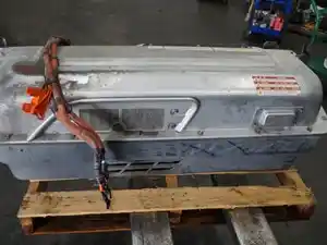 Used 2013 HINO 195H Battery (Stock #UG951037020)) Part Image