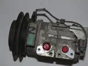 Used 2003 HINO 268 A/C Compressor Image