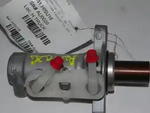Used 2011 ISUZU NPR Brake Master Cylinder (Stock #U8982010964)) Part Image