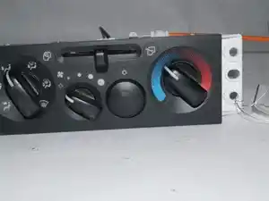 Used 2011 ISUZU NPR Heater/AC Control Assy (Stock #U8983915251)) Part Image