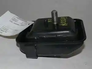Used 2011 ISUZU NPR Engine Mount (Stock #U8981620711)) Part Image