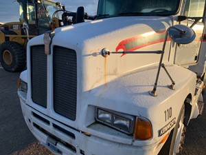 Used 1993 Kenworth T600 Hood (Stock #18621-1)) Part Image