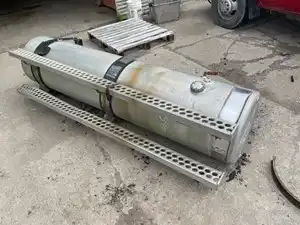 Used 1995 Western Star 4964F Fuel Tank (Stock #05717-3)) Part Image