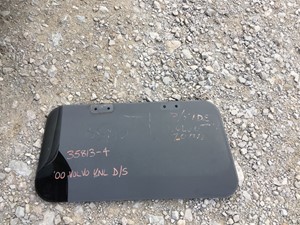 Used 2000 Volvo VNL Sleeper Part Image