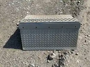 Used 2004 Kenworth T300 Battery Box Cover (Stock #05823-9)) Part Image