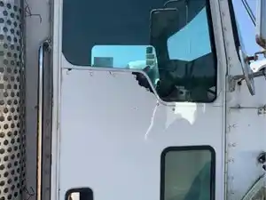 Used 2004 Kenworth T300 Door (Stock #05823-6)) Part Image