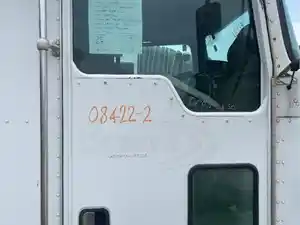 Used 2005 Kenworth T300 Door (Stock #08422-2)) Part Image