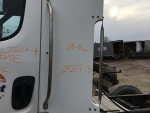 Used 2007 Freightliner M2 112 Cab Fairing (Stock #28217-8)) Part Image