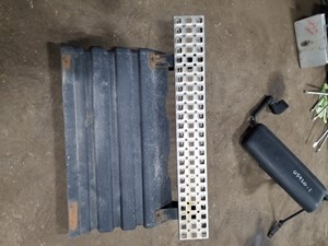 Used 2008 Volvo VN Battery Box Cover (Stock #39219-6)) Part Image