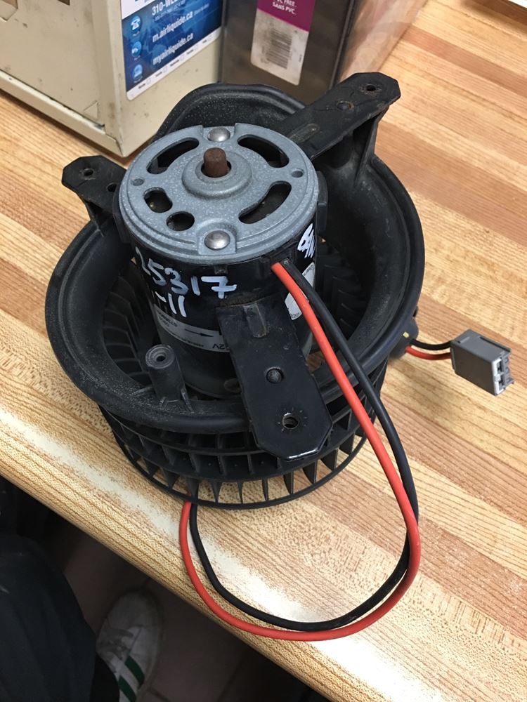 Used 2009 International DuraStar 4300 Blower Motor for sale Bradford