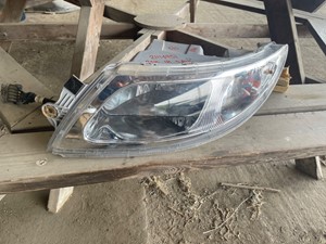 Used 2010 International CE300 BUS Headlamp Assy Image