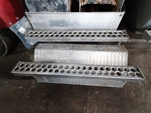 Used 2012 Western Star 4900SB Battery Box (Stock #01520-18)) Part Image